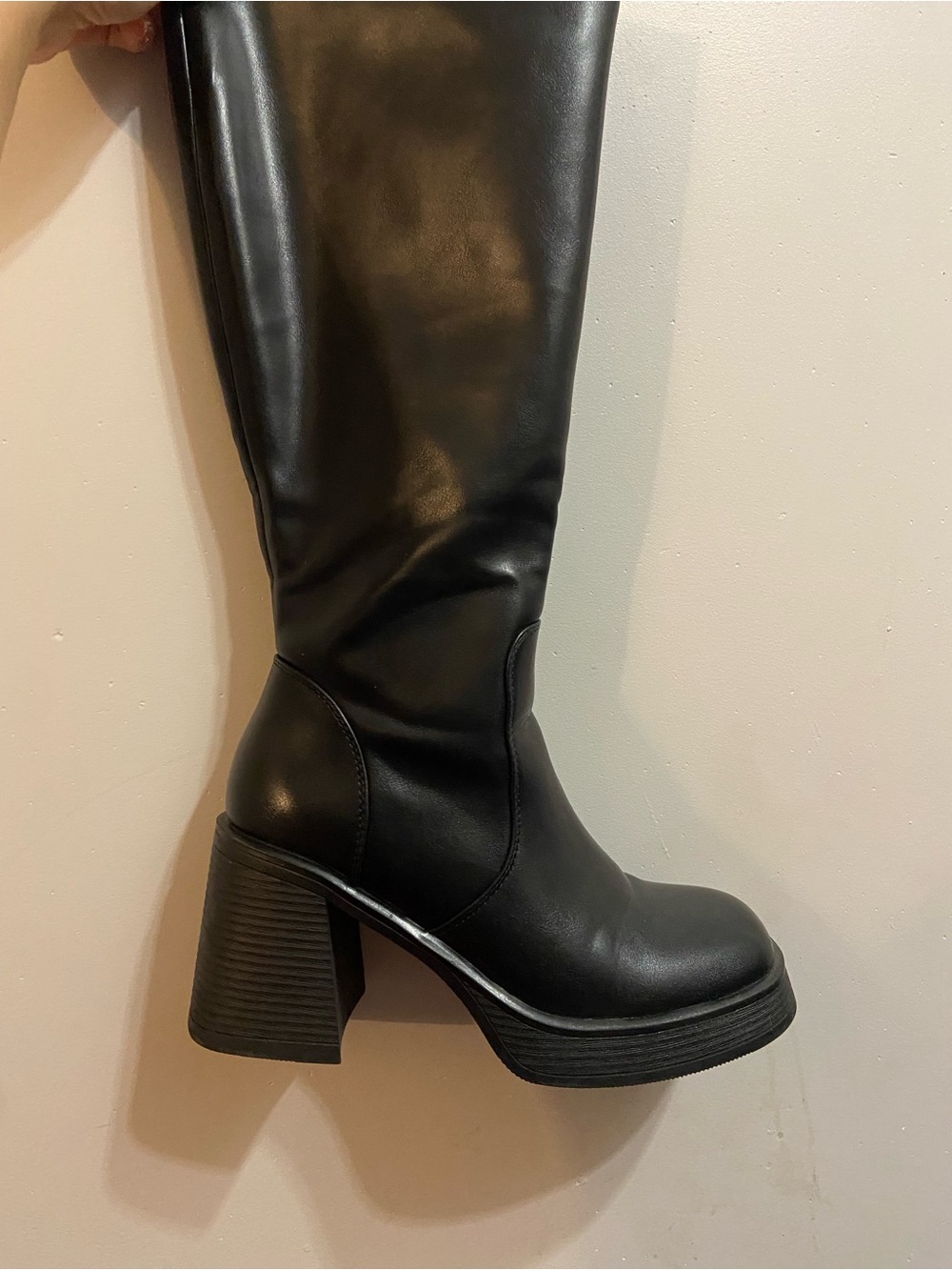 Women’s Black Knee-High Block Heel Boots